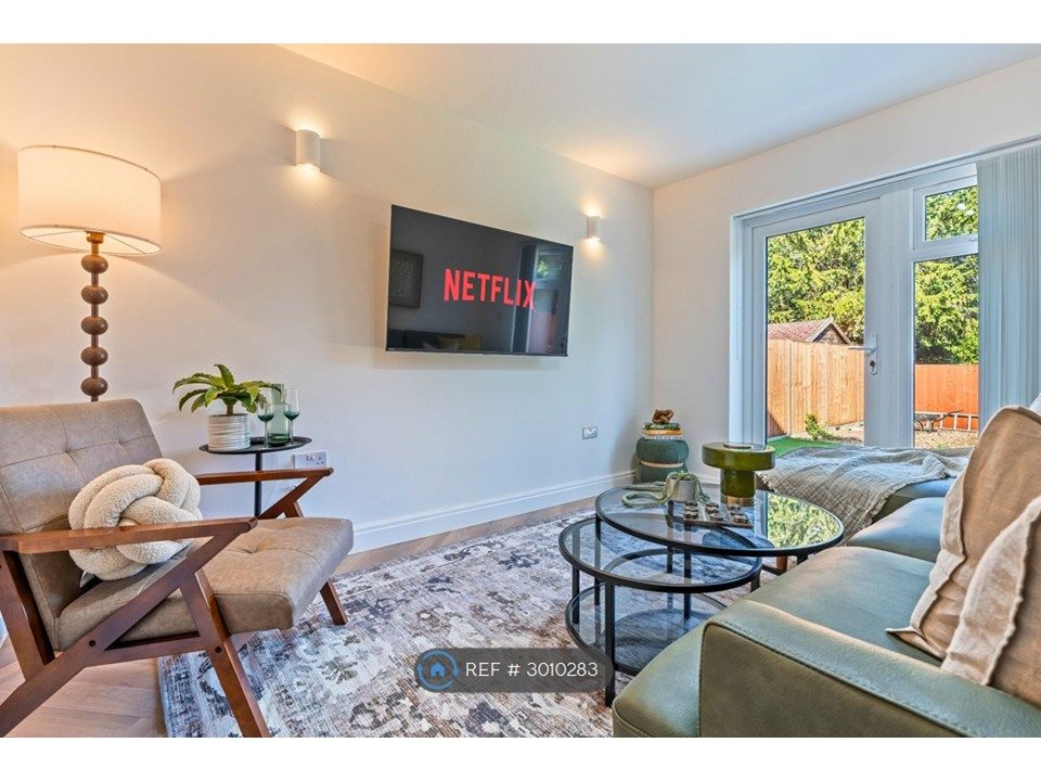 Property photo 2 of 35 Comfortable Seating And Garden Views