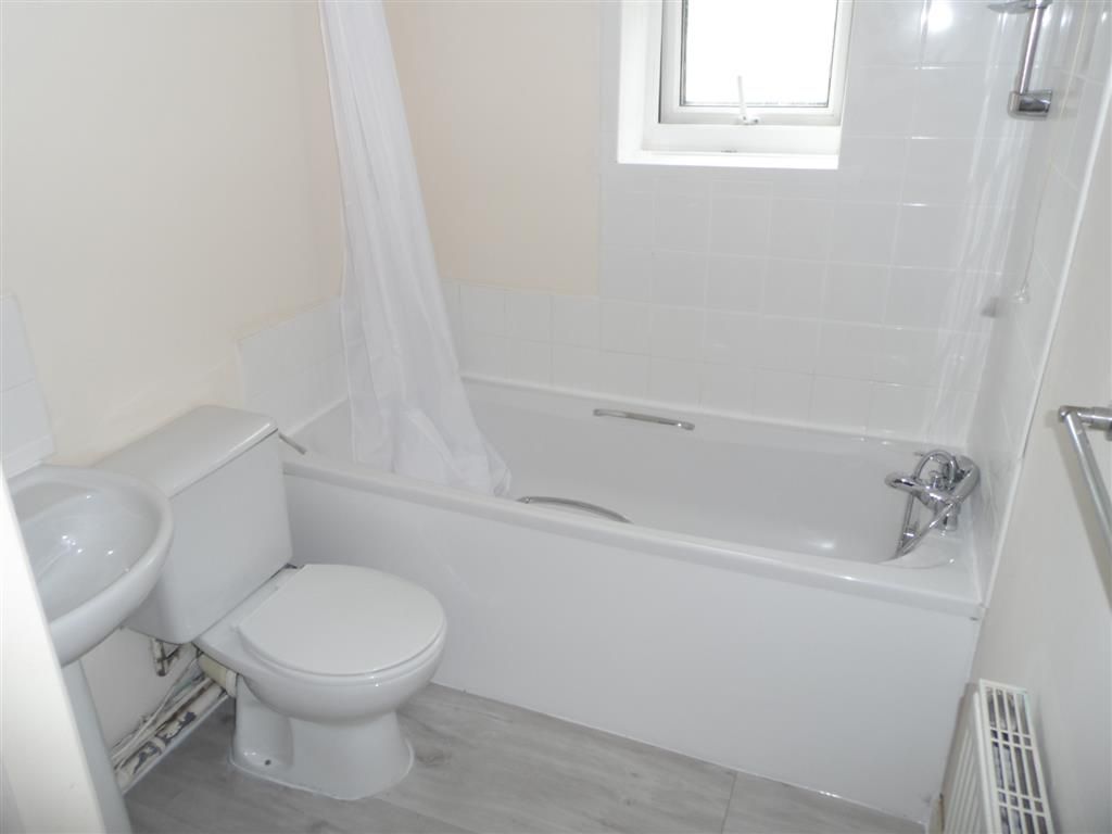 Property photo 3 of 5 Bathroom