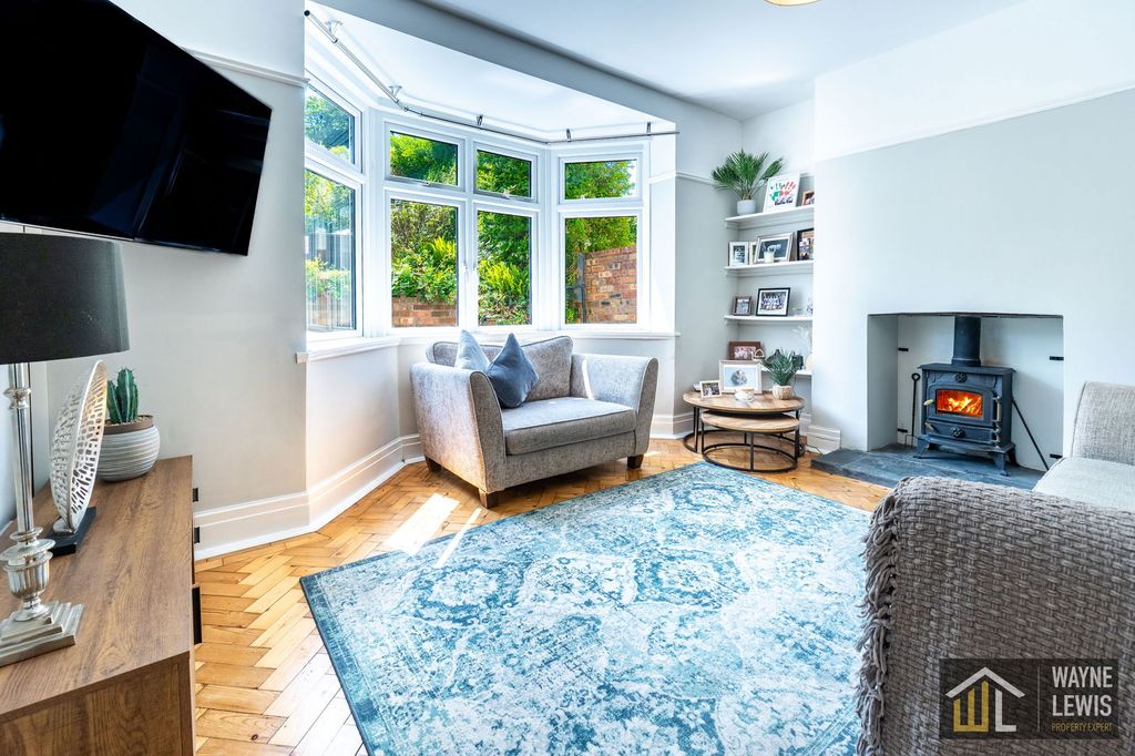 Property photo 2 of 53