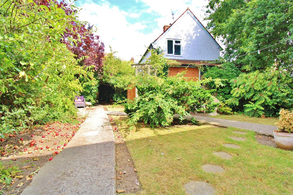 Property photo 2 of 24 Outside - Rear