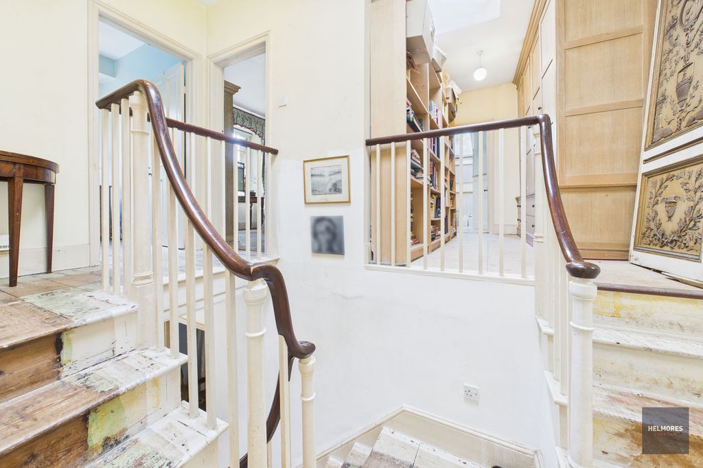 Property photo 3 of 48