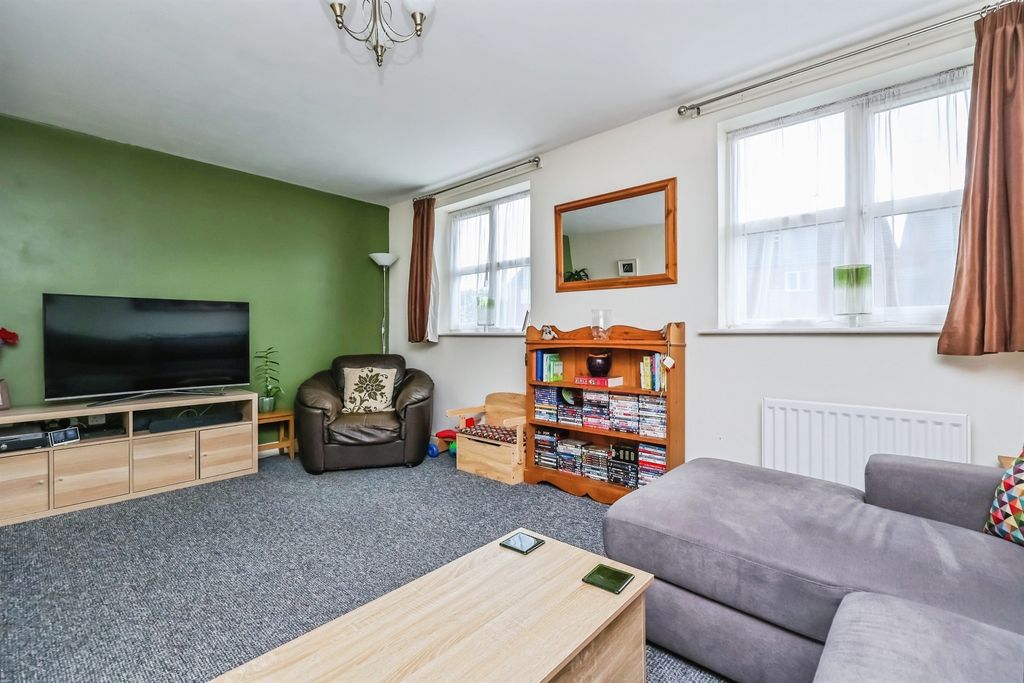 Property photo 3 of 16