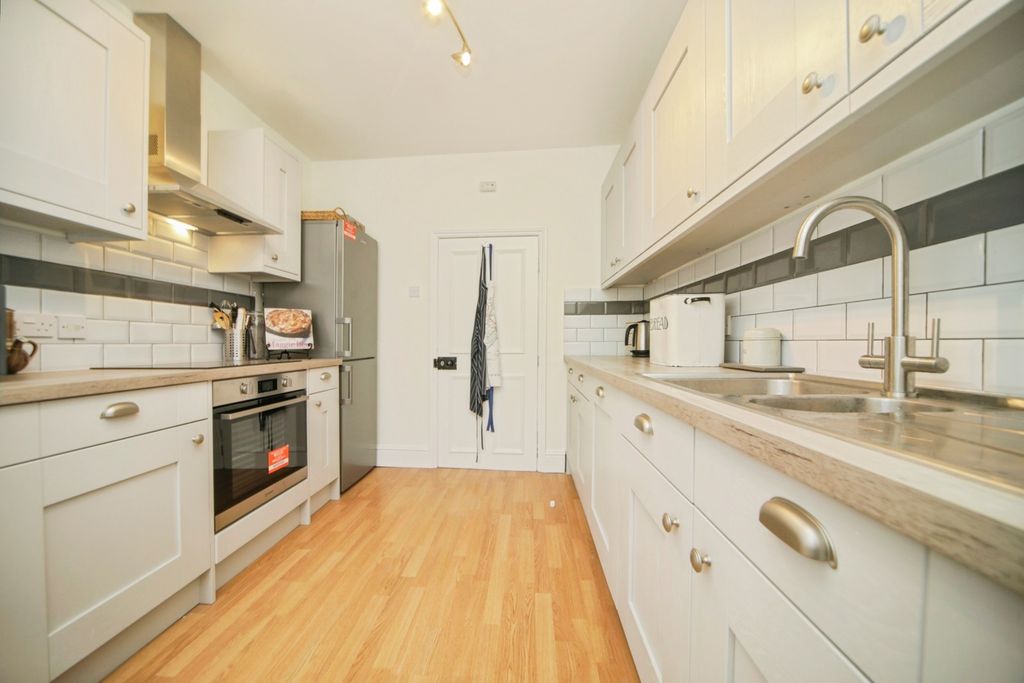 Property photo 3 of 23 Photo