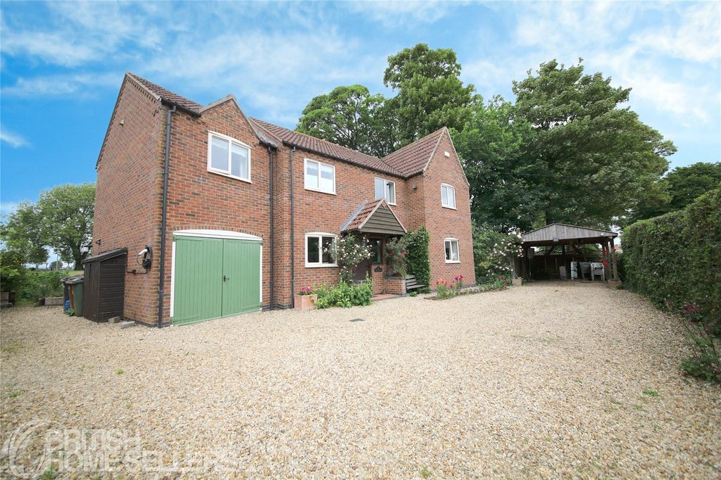 Property photo 1 of 34 Picture No. 04