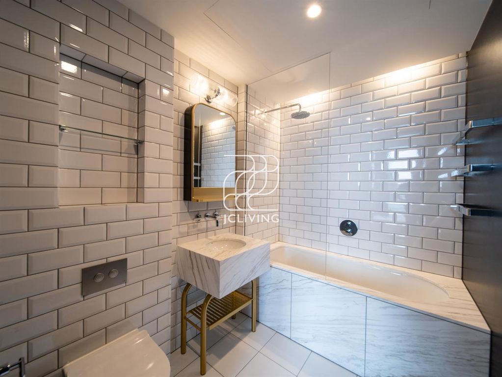 Property photo 2 of 19 2560665Aaa70006F9069F187c5Acab4d.Jpg