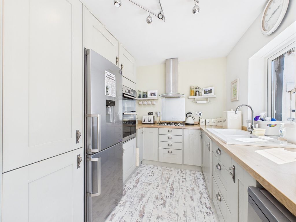 Property photo 3 of 23 4339864