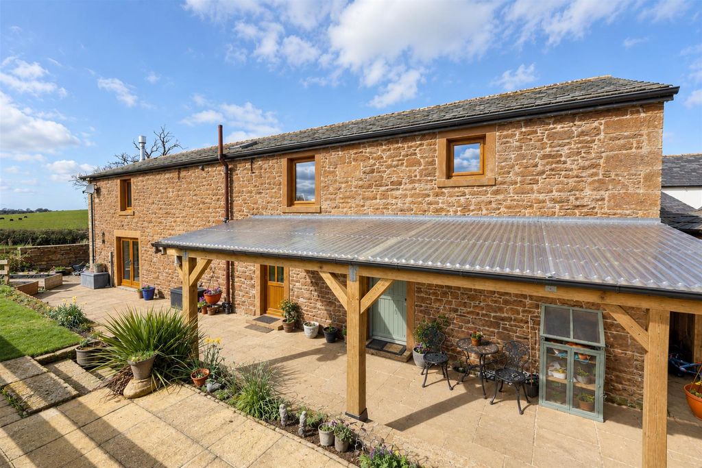 Property photo 1 of 50 The Hayloft
