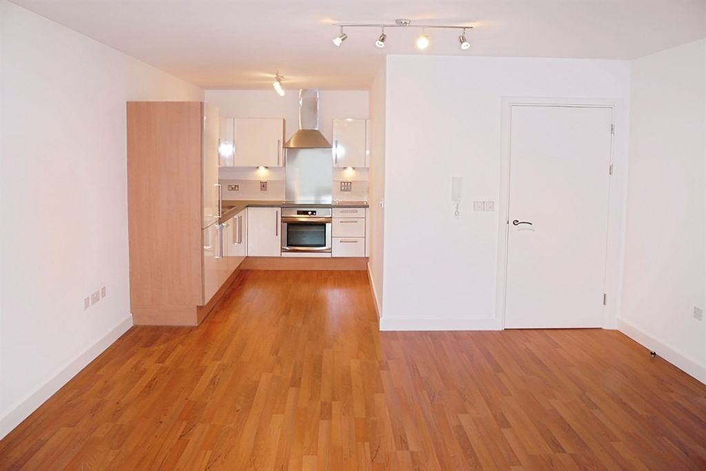 Property photo 1 of 15 (Main)