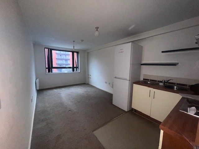 Property photo 3 of 8 Lounge