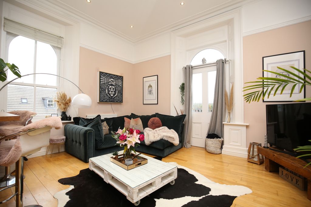 Property photo 2 of 11 4X8A6252