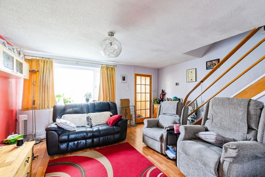 Property photo 2 of 8 Living Room