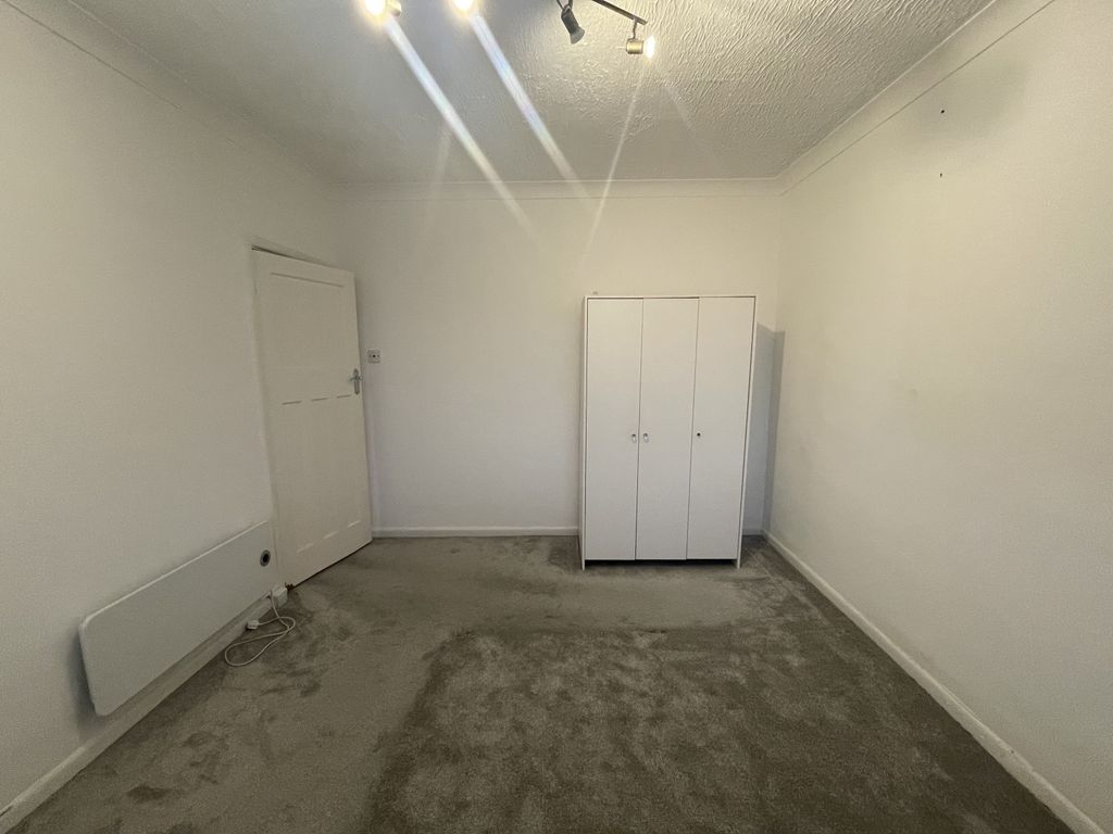 Property photo 2 of 6 Gallery