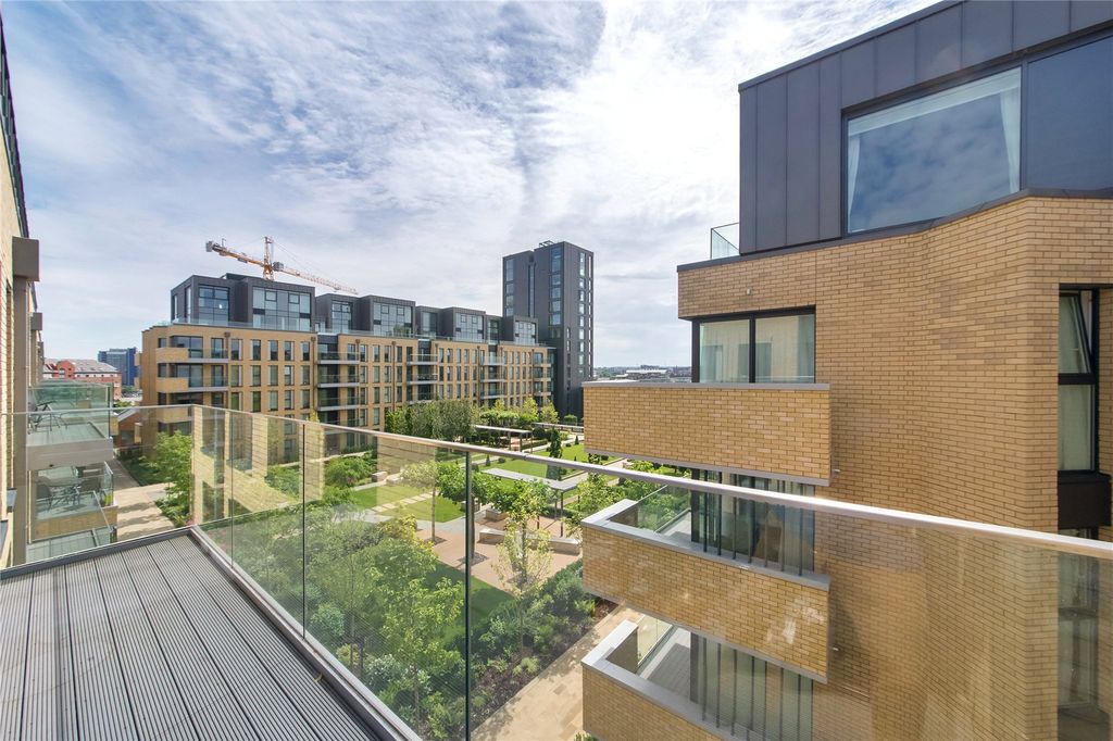 Property photo 3 of 16 Picture No. 06