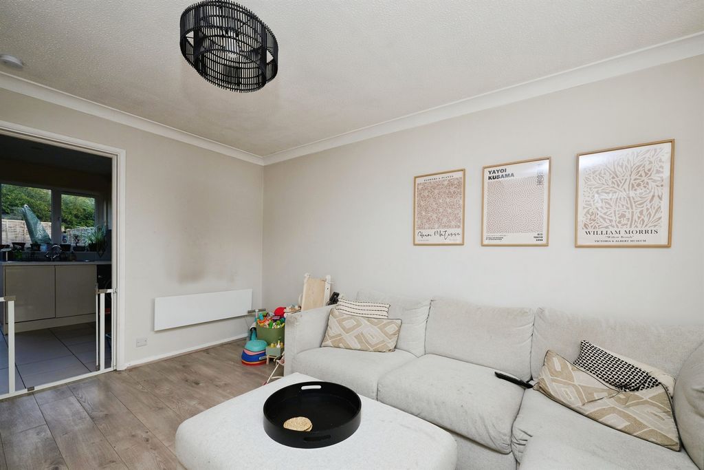 Property photo 3 of 12