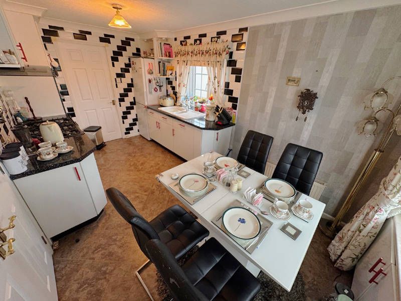 Property photo 3 of 26 Dining Kitchen