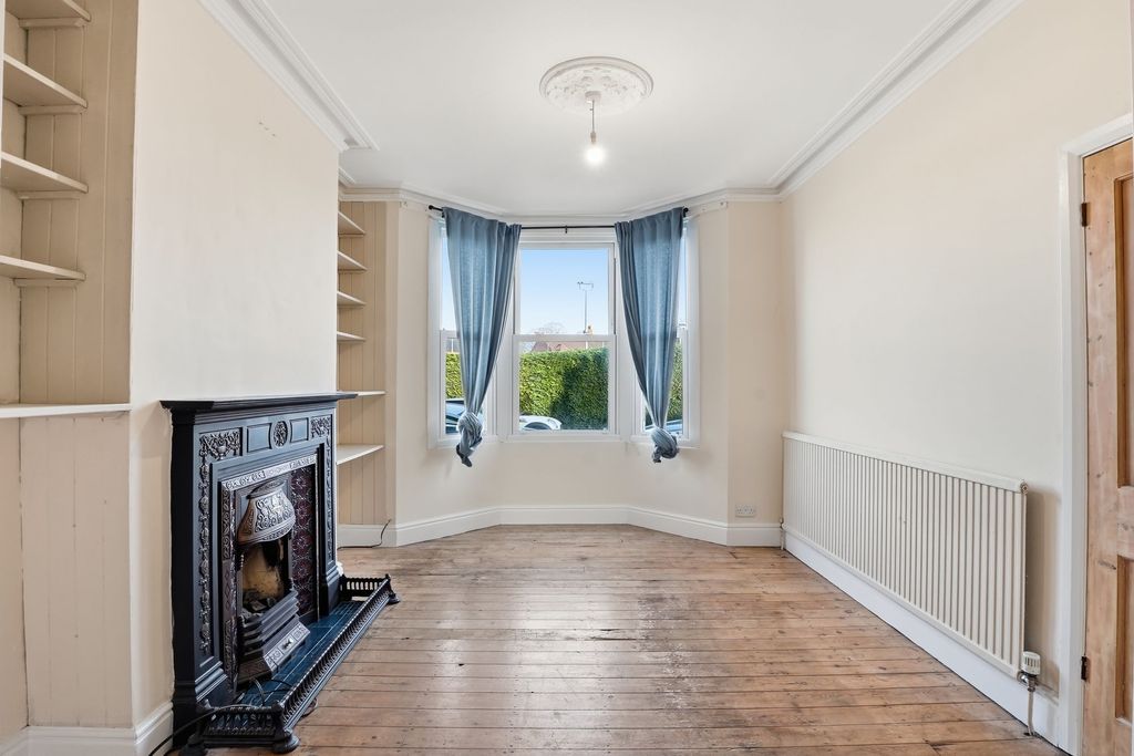 Property photo 2 of 21