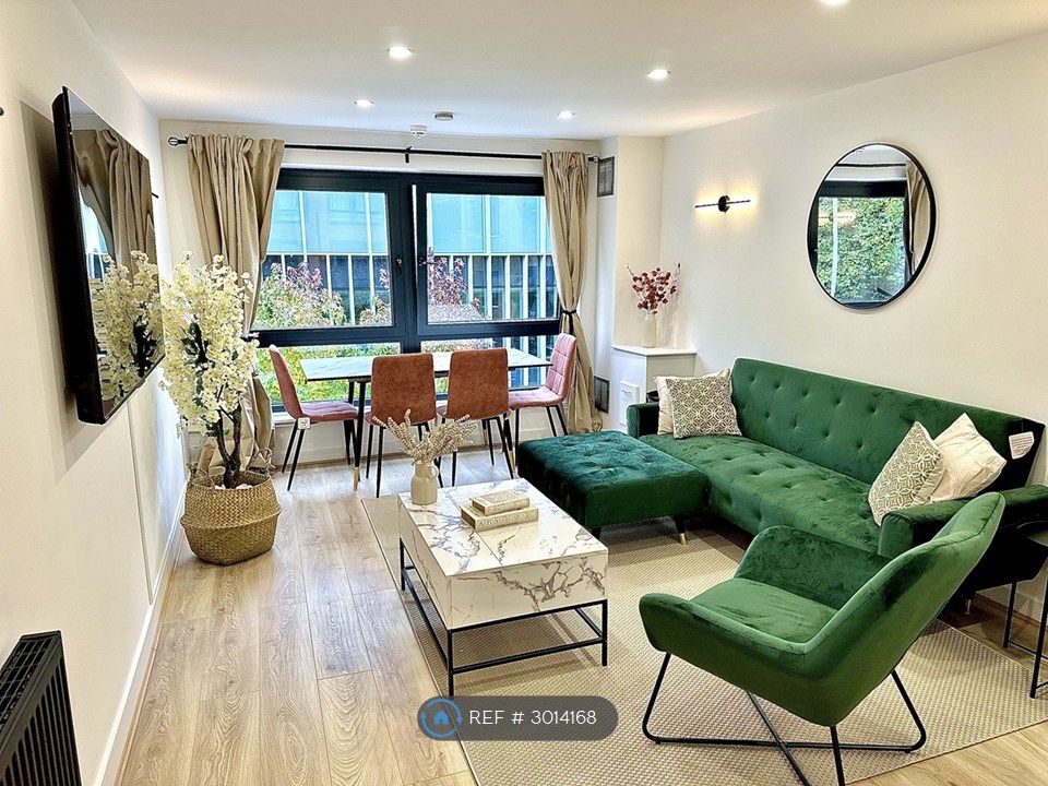 Property photo 1 of 32