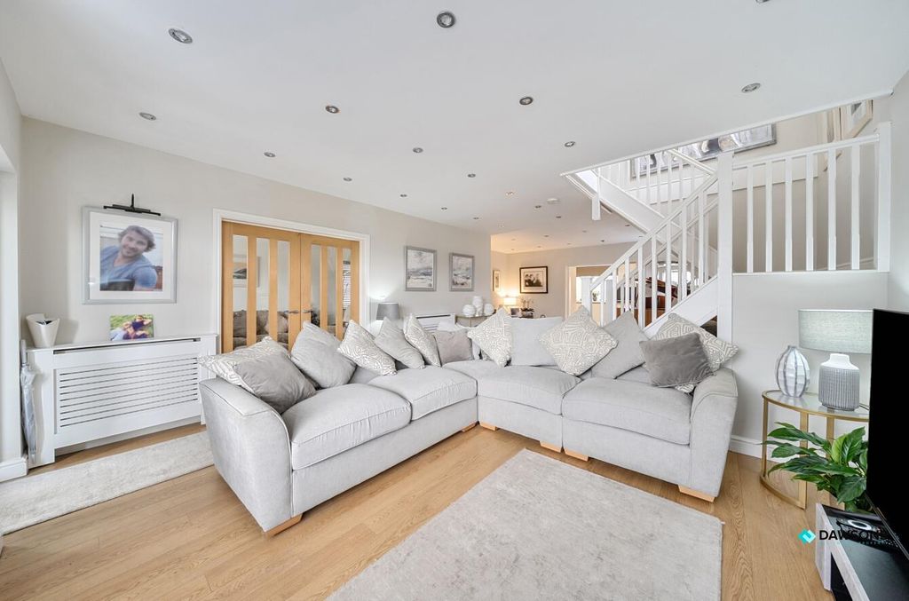 Property photo 2 of 25 56Bce219-d5Be-4838-B6ba-56Bca6809d44.Jpg