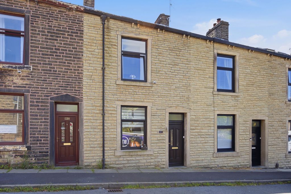 Property photo 1 of 23
