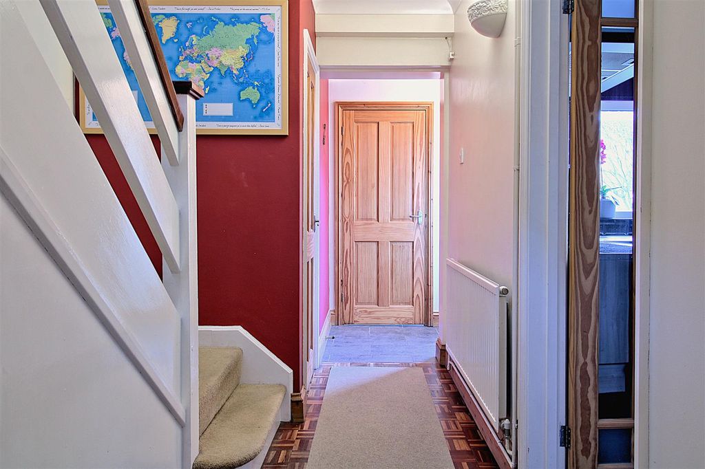 Property photo 2 of 37 Entrance