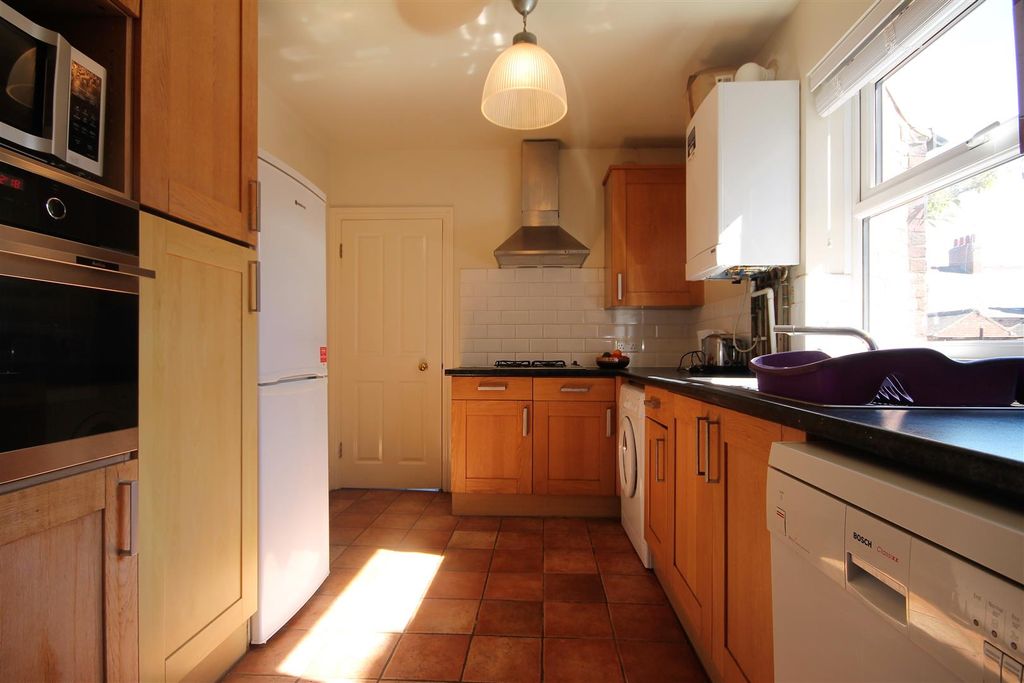 Property photo 2 of 9 781.Jpg