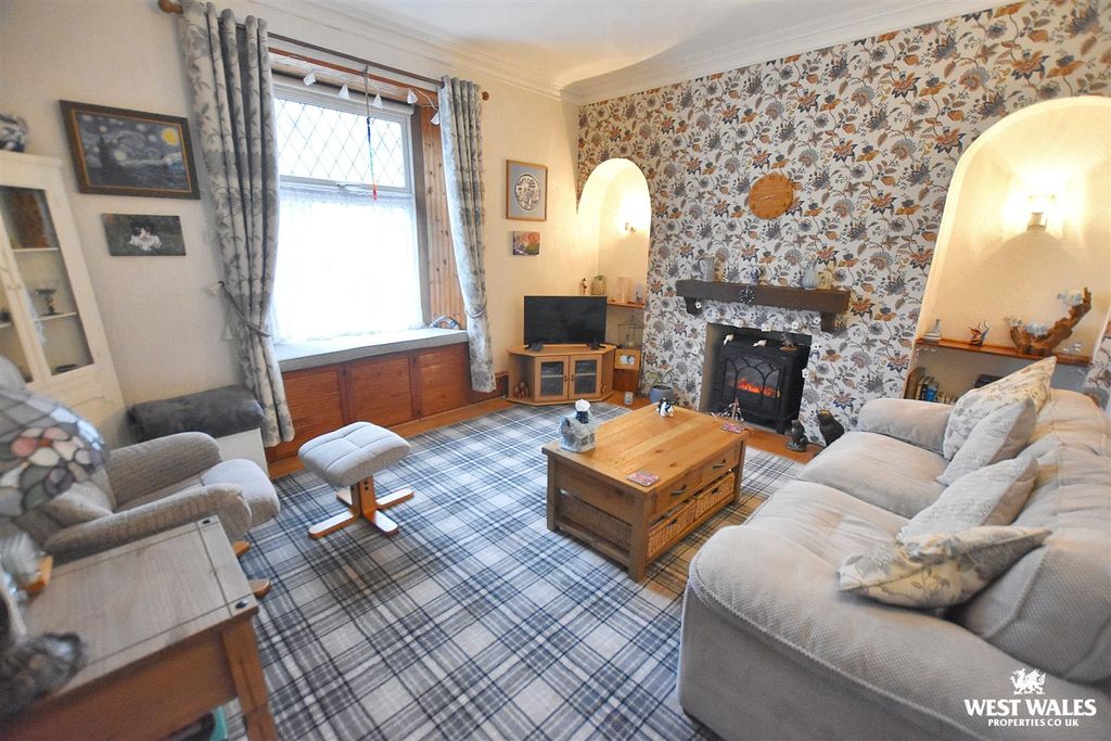 Property photo 2 of 19 17 (79).Jpg