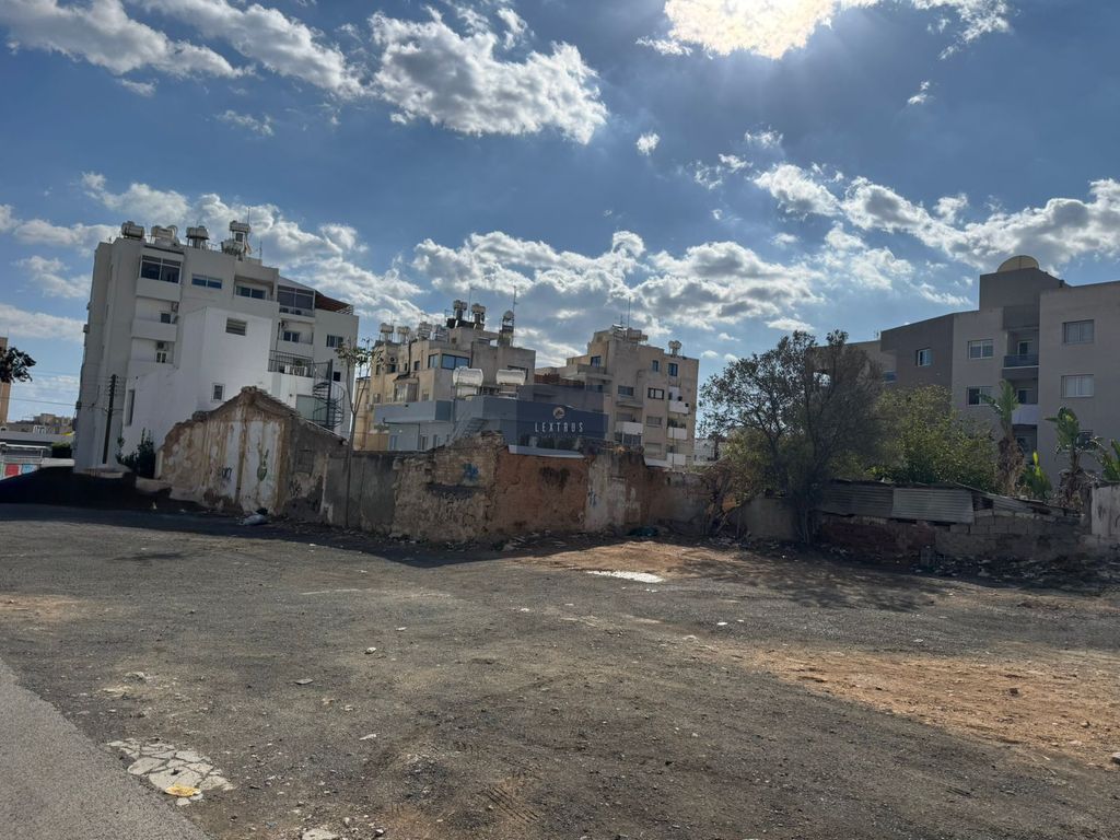 Property photo 1 of 1