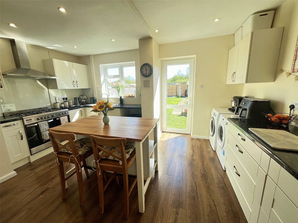 Property photo 3 of 36 Picture No. 38