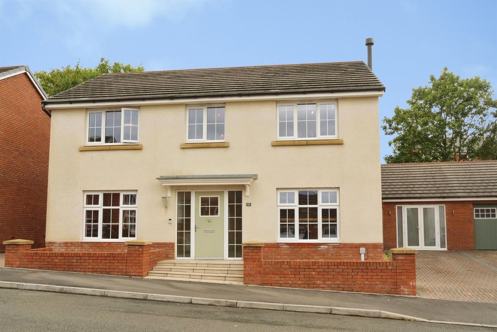 Property photo 1 of 34