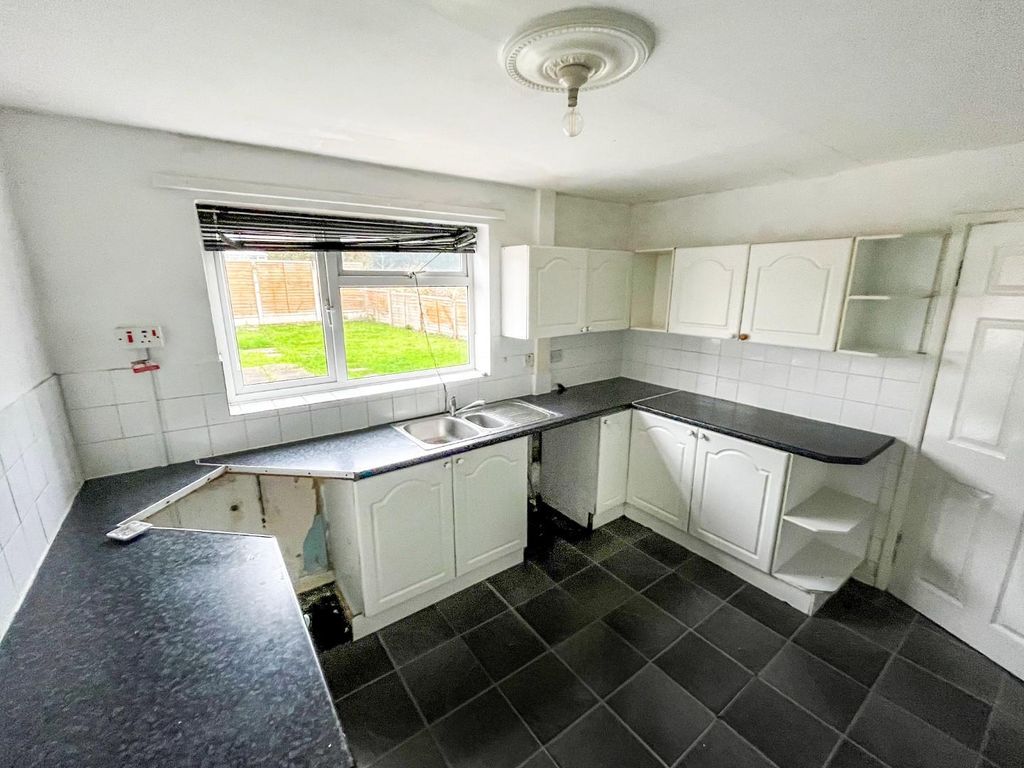 Property photo 3 of 10 Kitchen Diner.Jpg