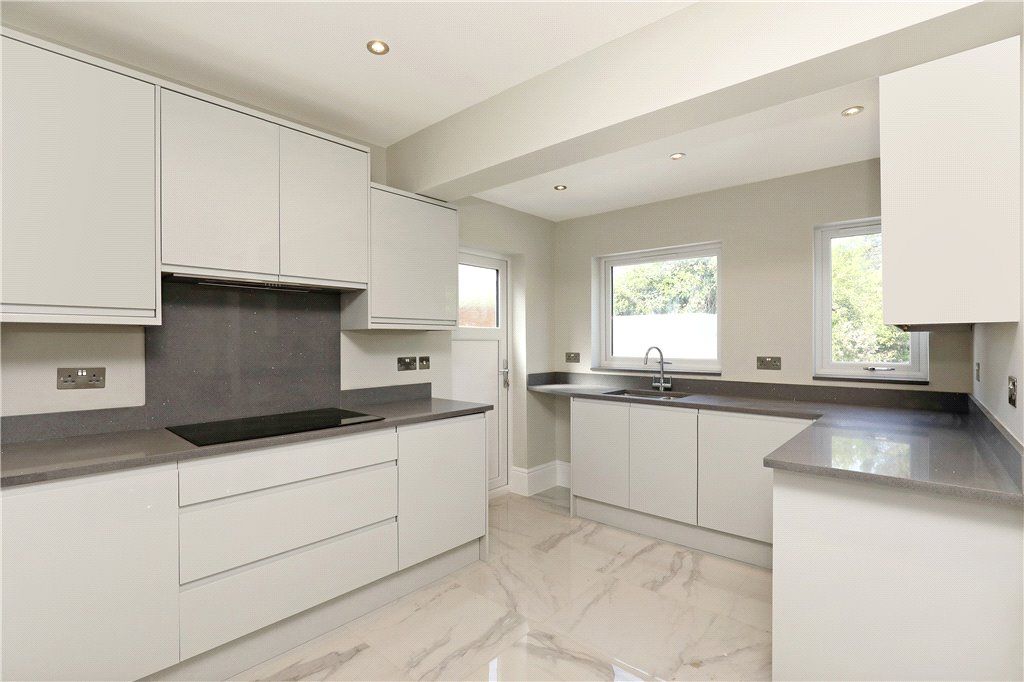 Property photo 3 of 18 Picture No. 12