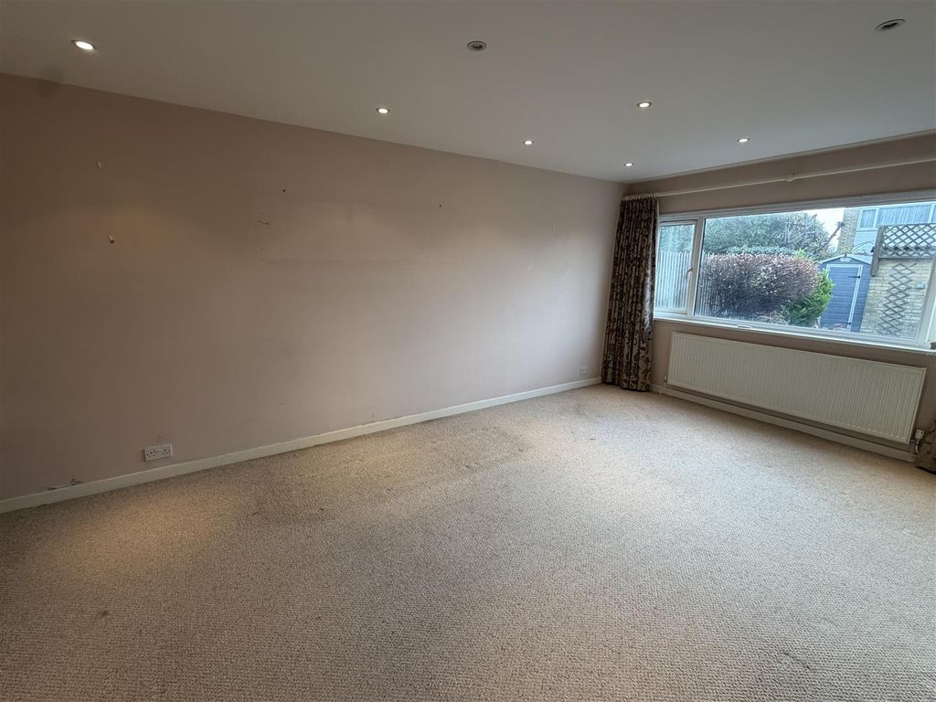 Property photo 2 of 25 Tempimageinejvd.Jpg