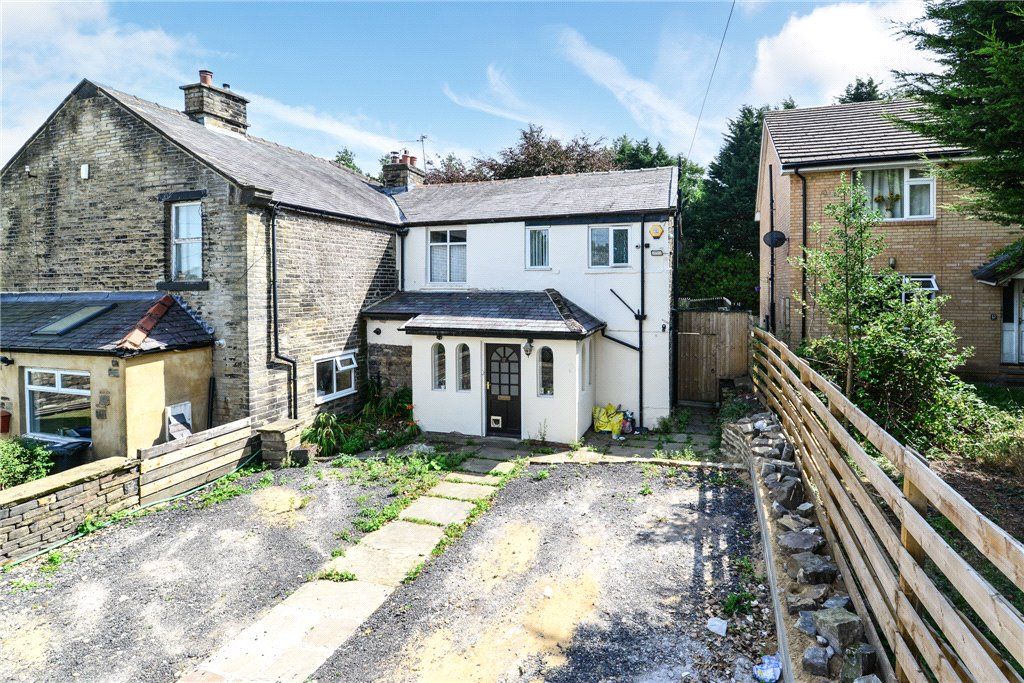 Property photo 2 of 19 Parkside Grove