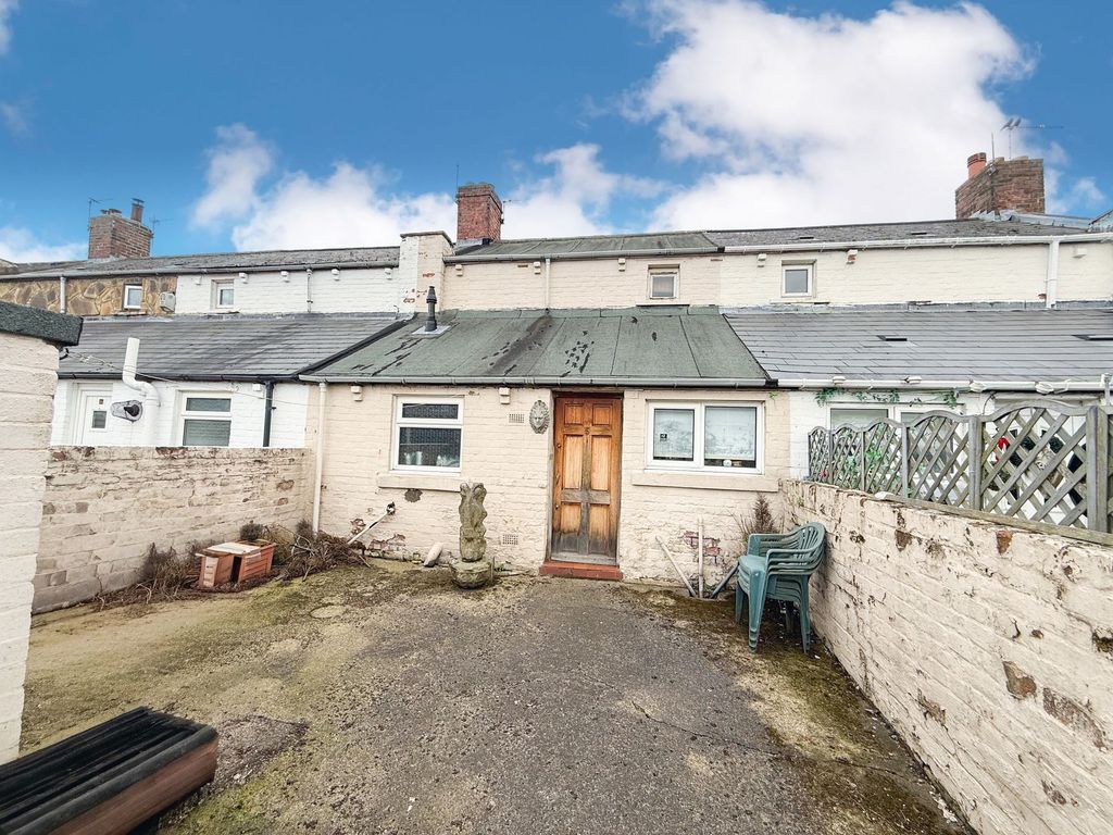 Property photo 2 of 2 External