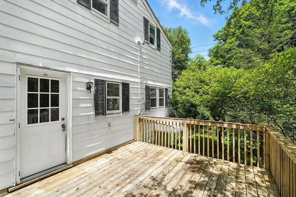 Property photo 1 of 31