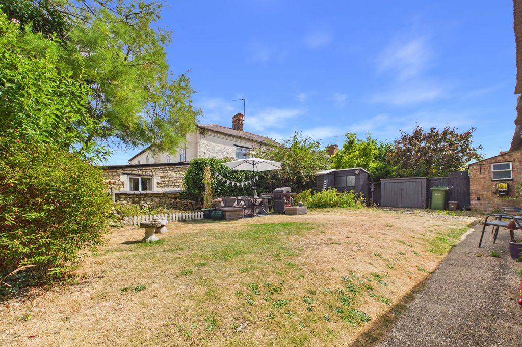 Property photo 3 of 23