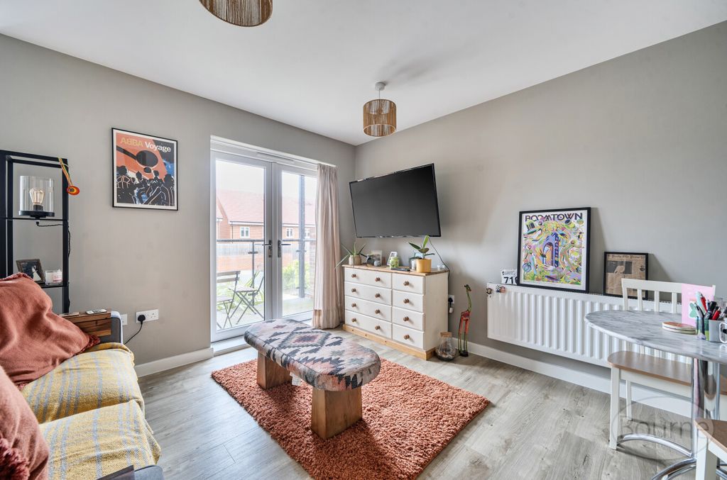 Property photo 2 of 7 51Bac3d1-48Cf-479...