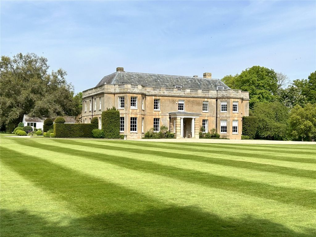Property photo 1 of 40 Polstead Hall