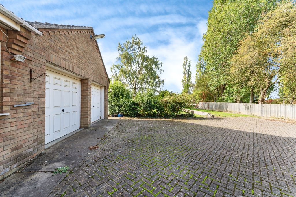 Property photo 3 of 25