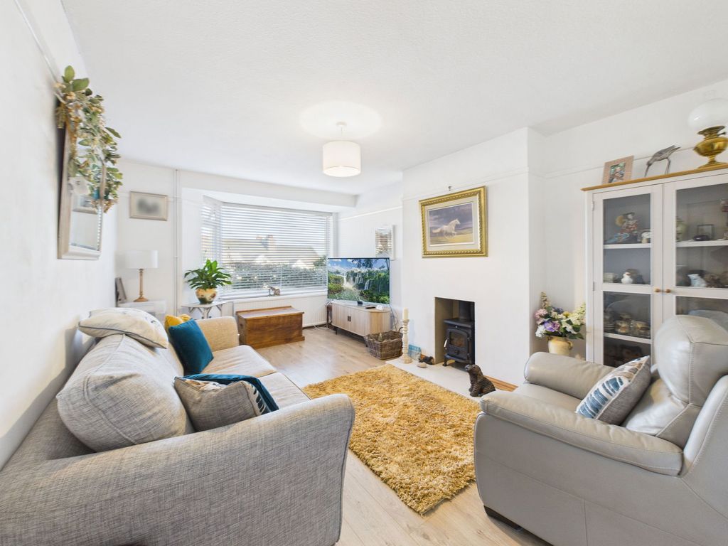 Property photo 3 of 25