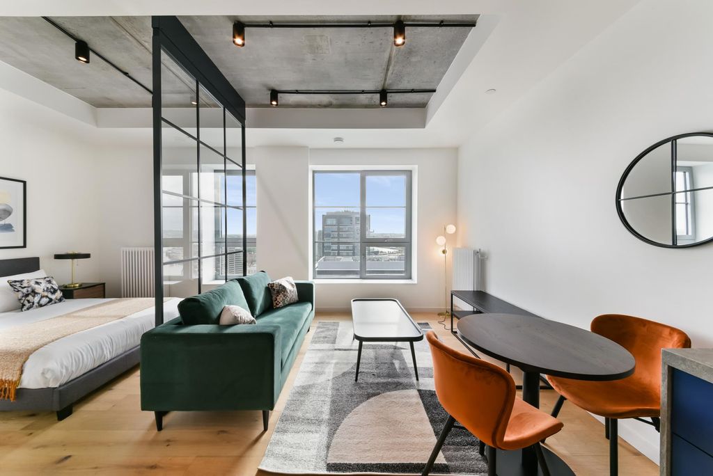 Property photo 3 of 14