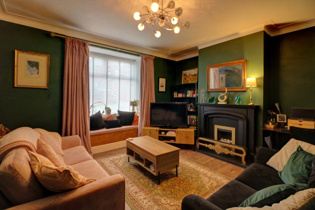 Property photo 2 of 18 2
