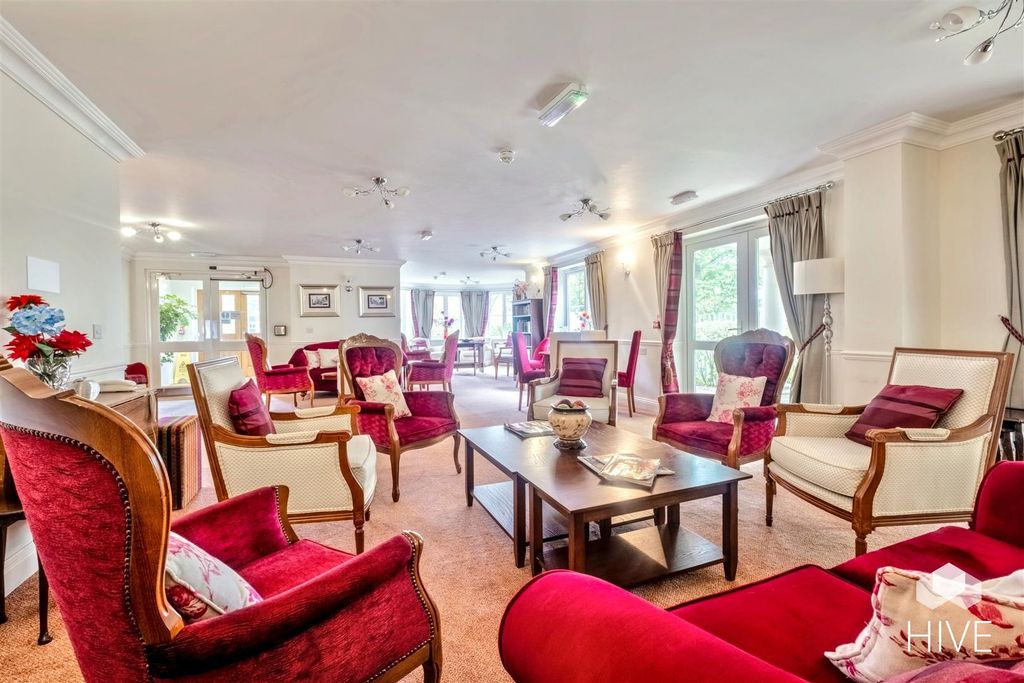 Property photo 2 of 26 Owners' Lounge