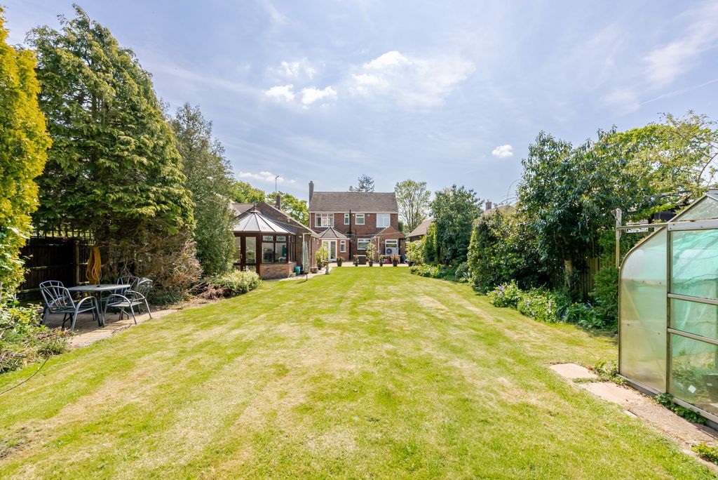 Property photo 1 of 32