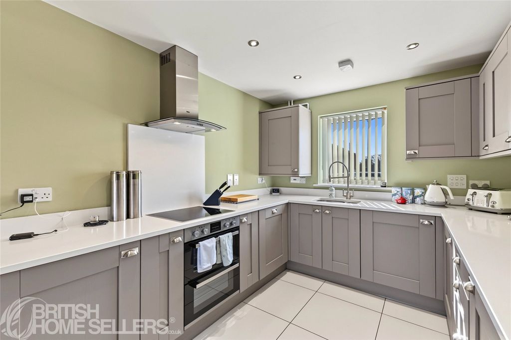 Property photo 3 of 17 Picture No. 18