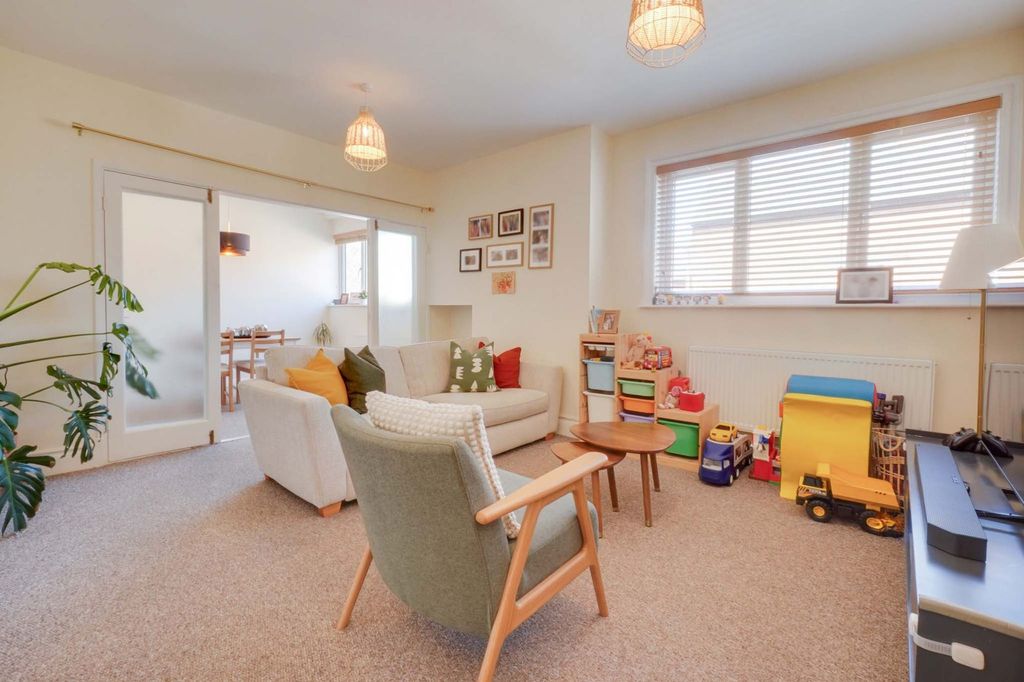 Property photo 2 of 24