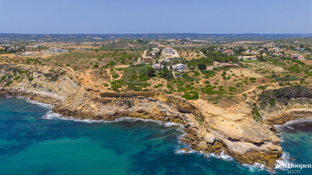 Property photo 1 of 30