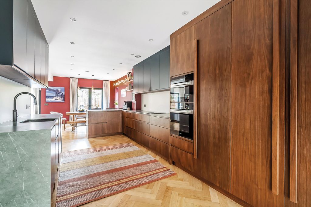 Property photo 3 of 15 Image