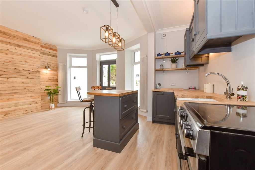 Property photo 3 of 15 Kitchen/ Lounge