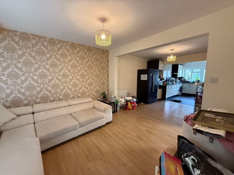 Property photo 1 of 11 Photo 7